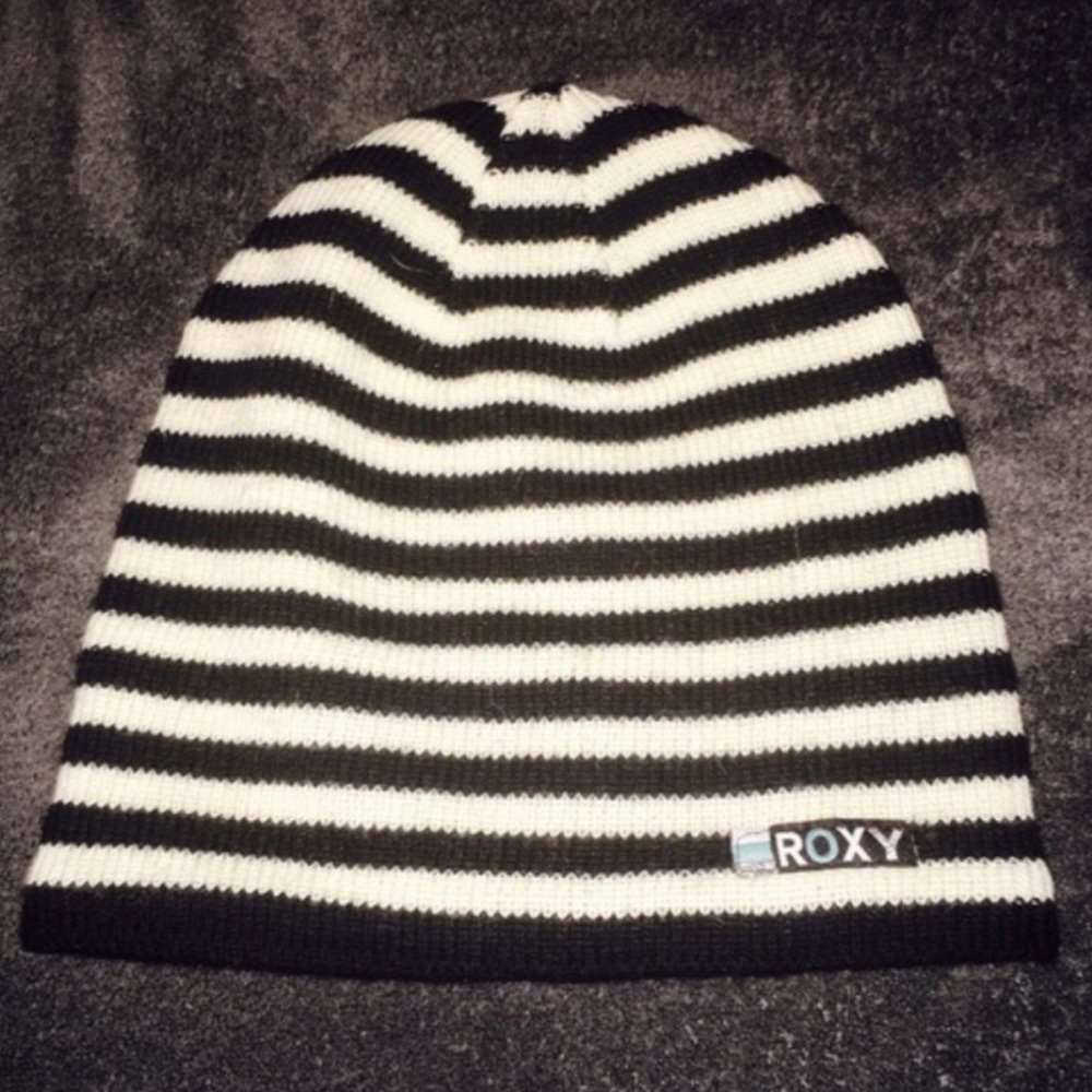 Roxy Striped Beanie & Scarf Set